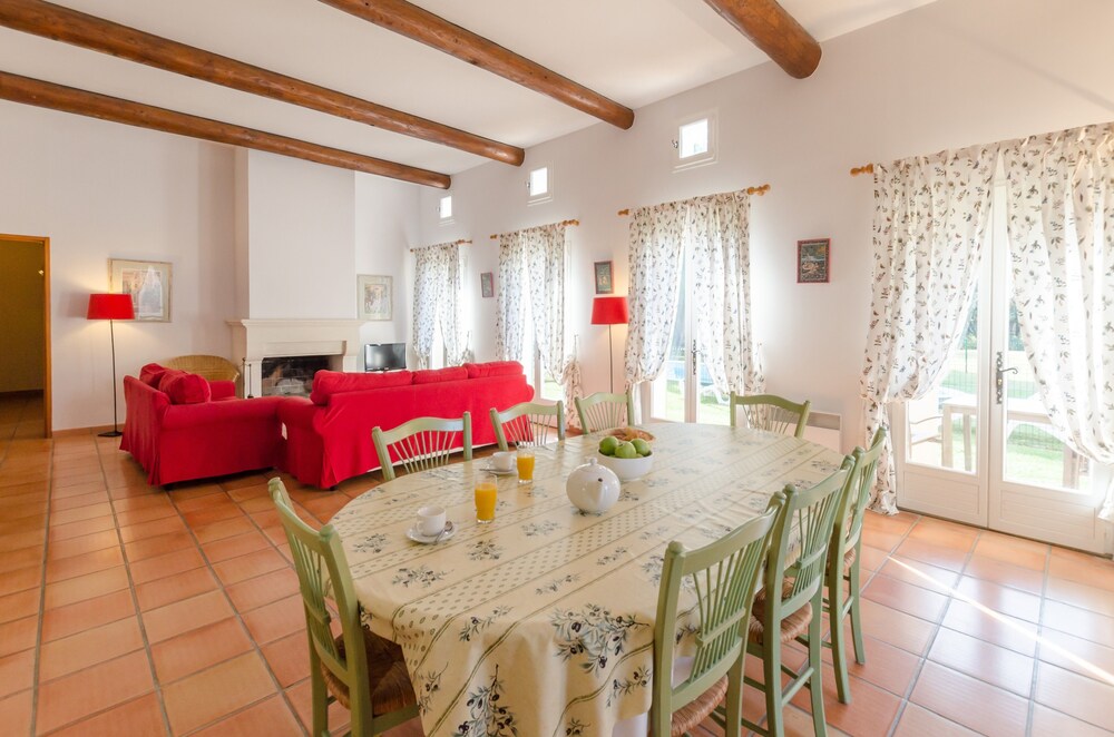 Villa, 4 bedrooms, for 8 pers, Private Pool - Living Room