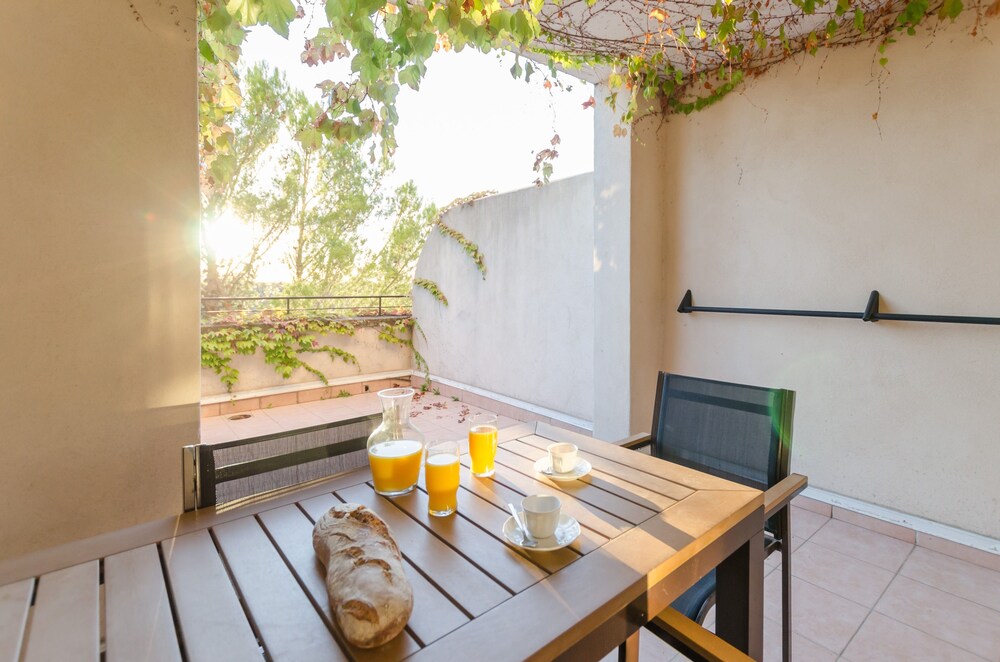 Superior 1 Bedroom Apartment for 4 people - Terrace/Patio