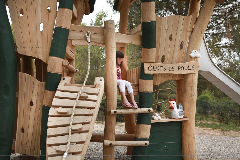 Childrens Play Area - Outdoor