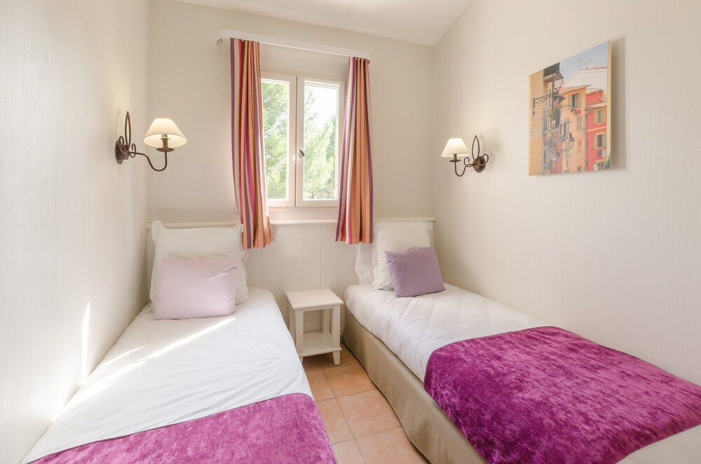 Superior 2 Bedrooms House for 6 people - Guestroom