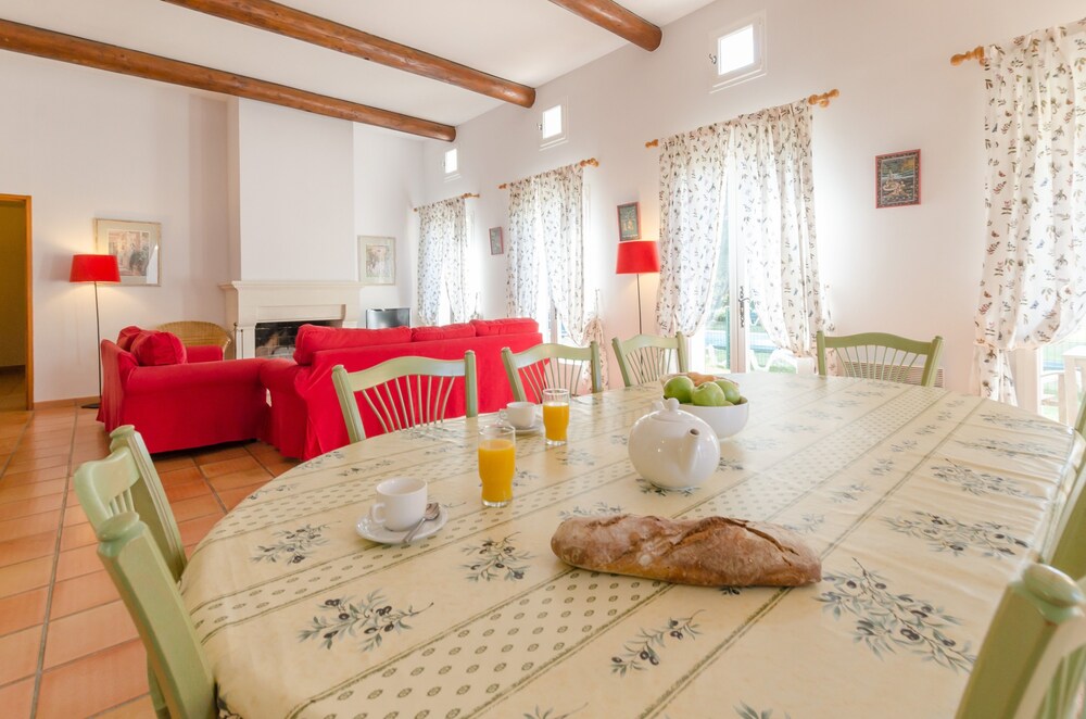Villa, 4 bedrooms, for 8 pers, Private Pool - Living Area