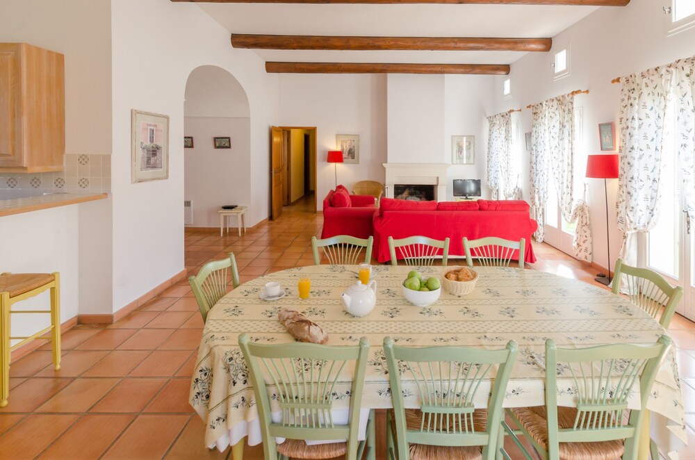 Villa, 4 bedrooms, for 8 pers, Private Pool - Living Area