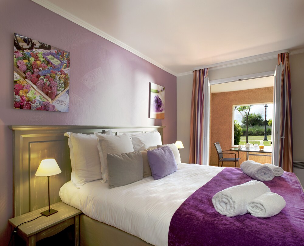 Standard Suite for 2/4 people - Guestroom