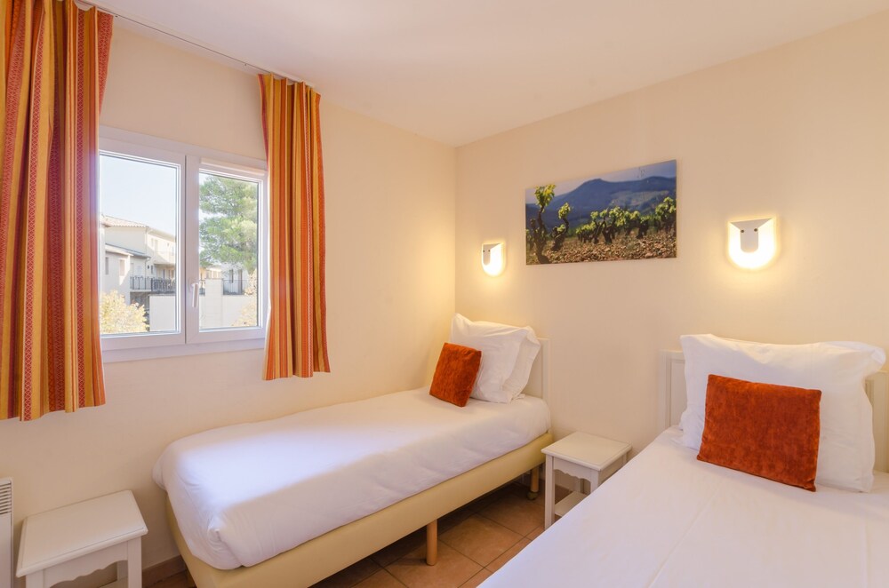 Superior 1/2 Bedroom Apartment for 5/6 people - Guestroom