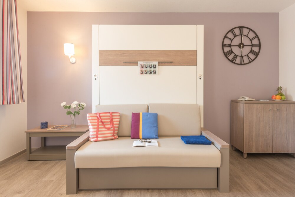 Standard Studio for 4 air condition, balcony - Living Room
