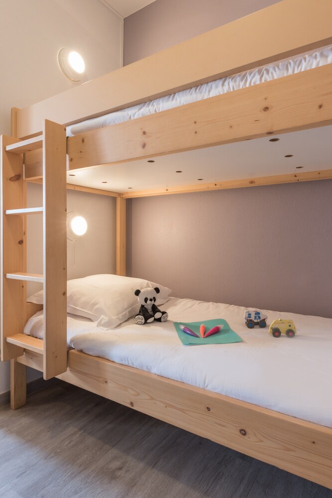 Standard Studio for 4 air condition, balcony - Childrens Theme Room
