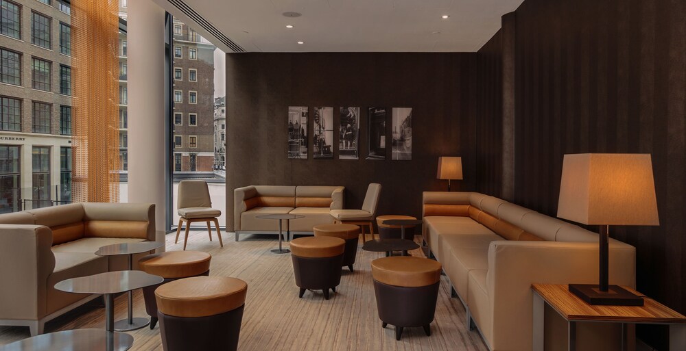 Hotel Lounge