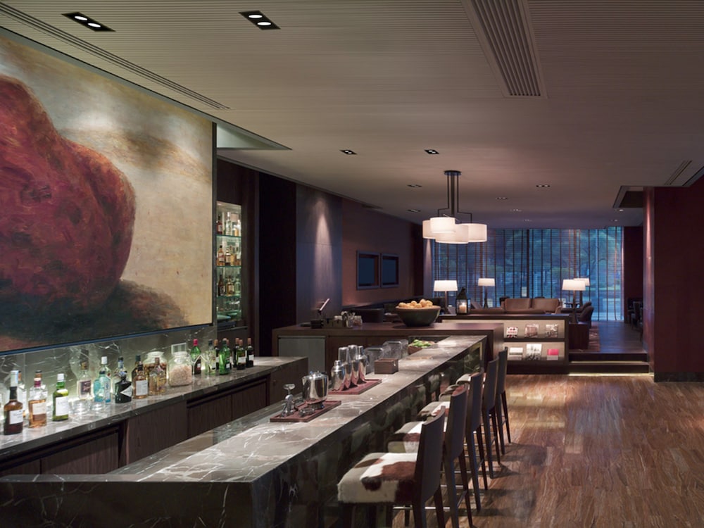 Hotel Bar
