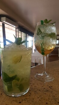 Hotel Bar