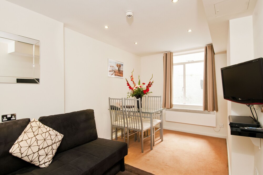 Quad Apartment - Living Area