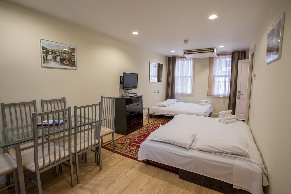 Family Apartment sleeps 6 - Guestroom