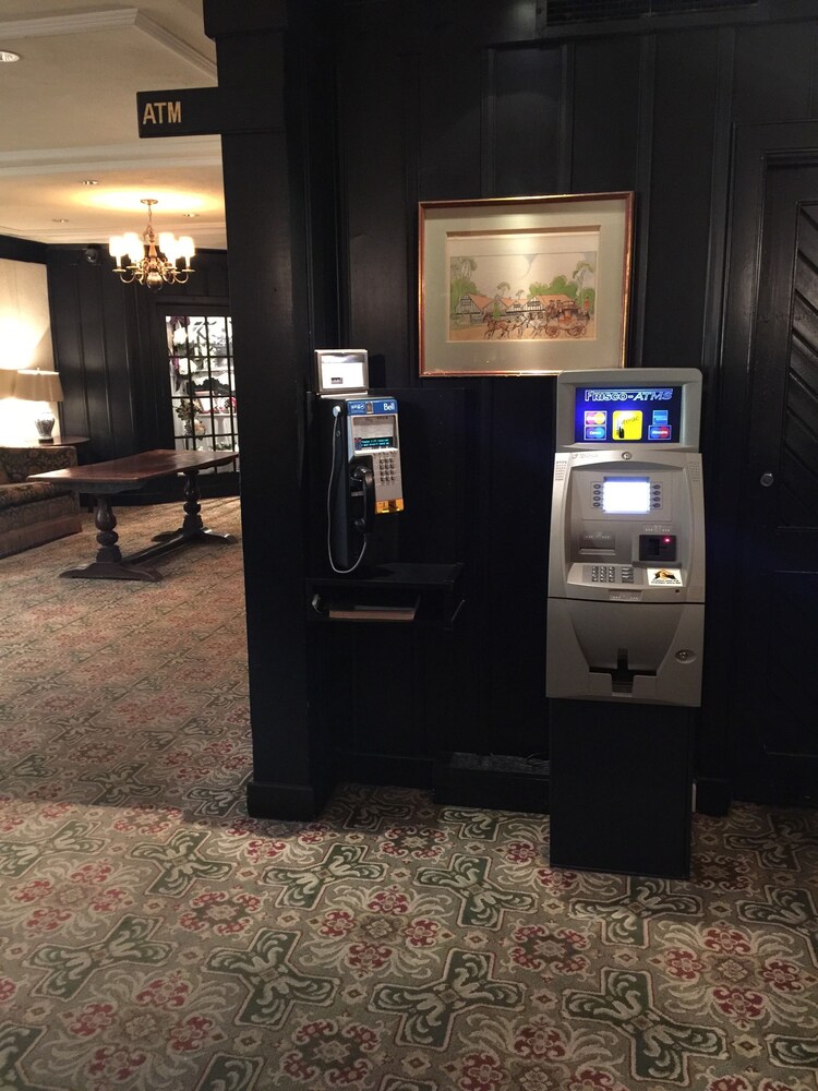 ATM/Banking On site