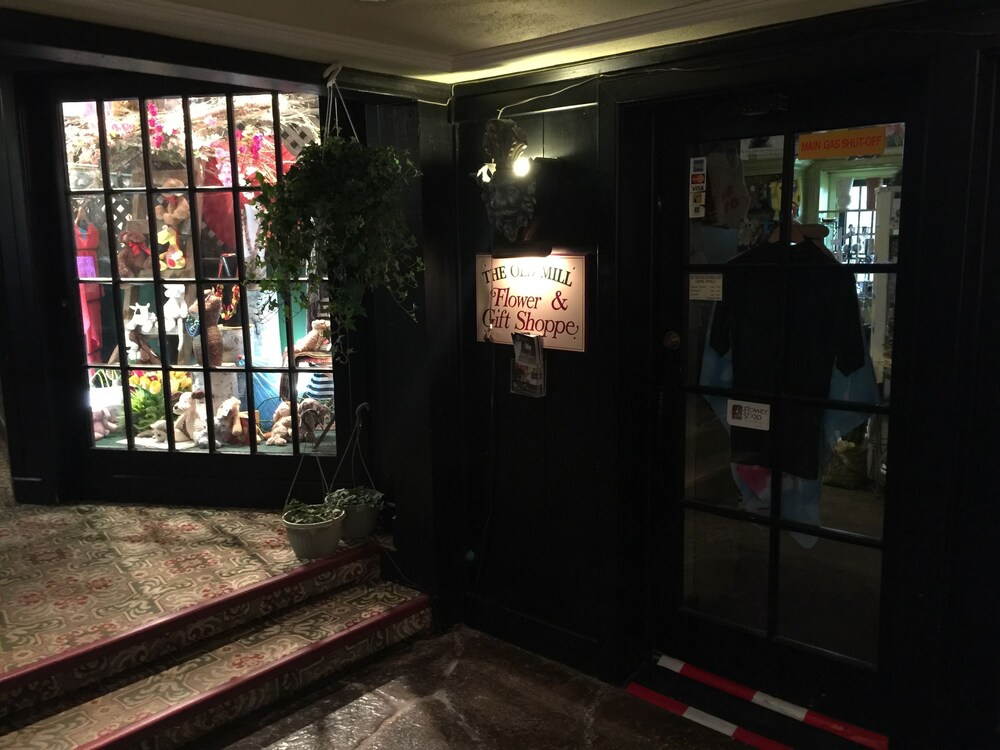 Gift Shop