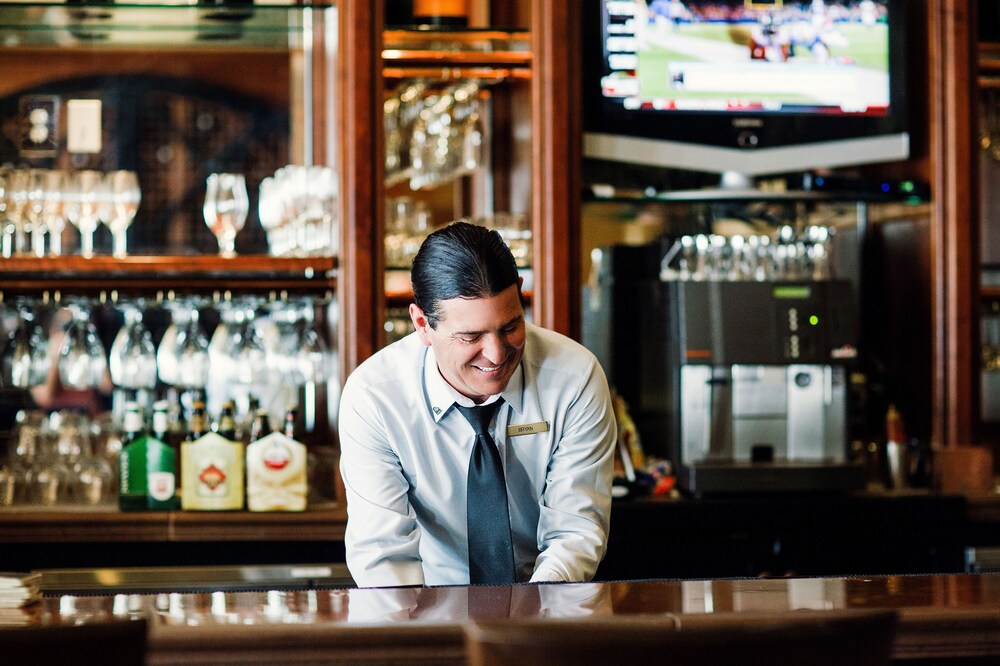 Hotel Bar