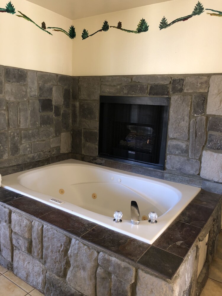 Jetted Tub