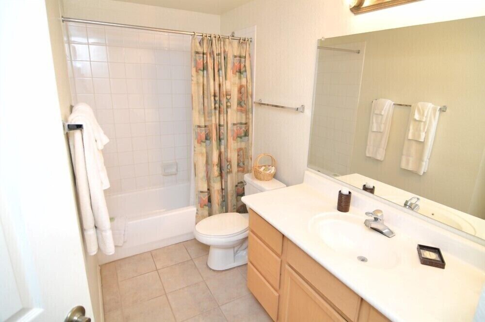 Condo, 2 Bedrooms, 2 Bathrooms - Bathroom