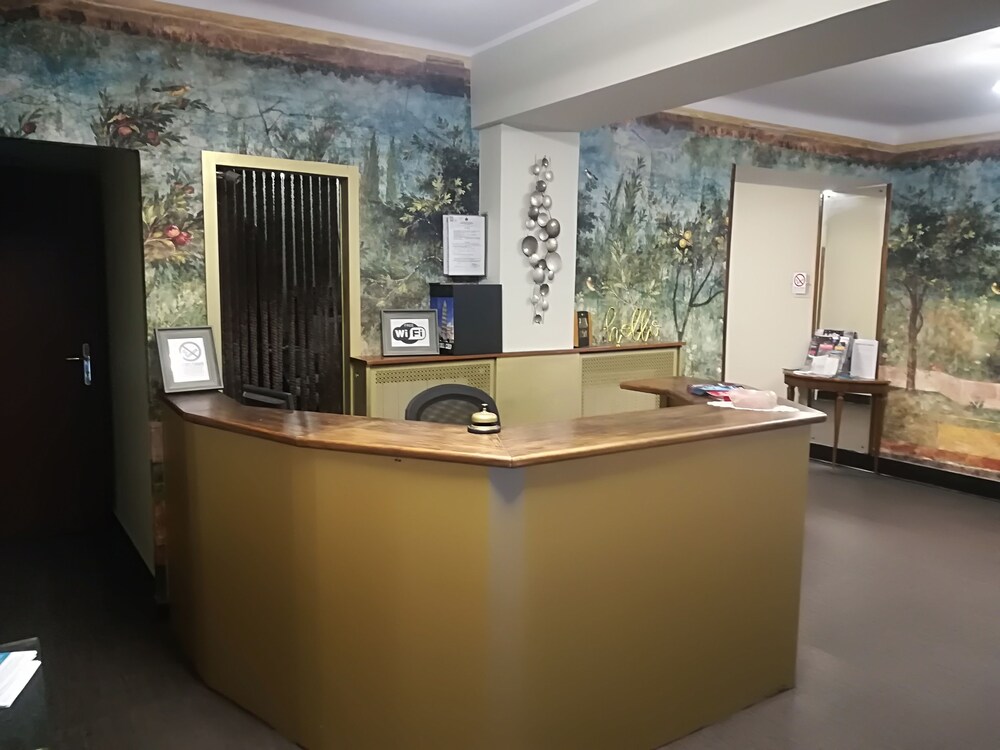Check-in/Check-out Kiosk