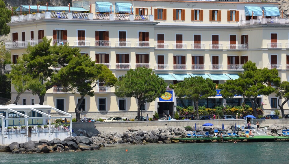 Facciata hotel