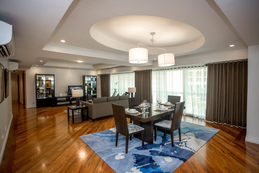 2 Bedroom Premier (Breakfast for up to 3) - Living Room