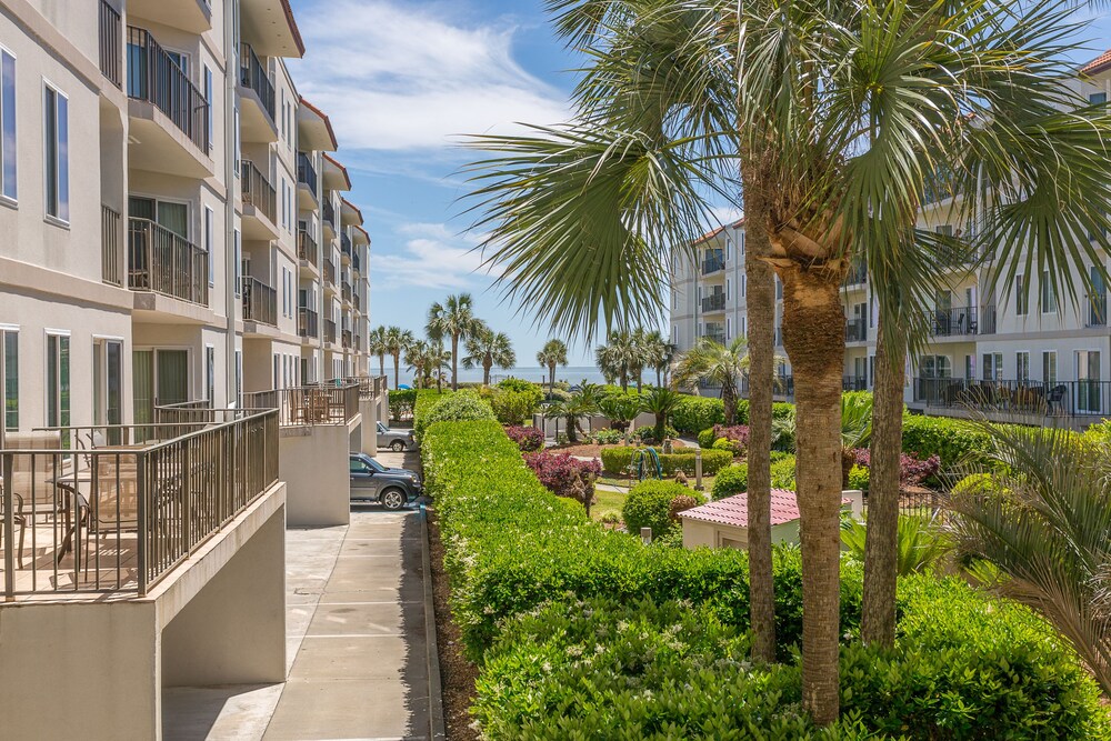Condo, 3 Bedrooms - Balcony