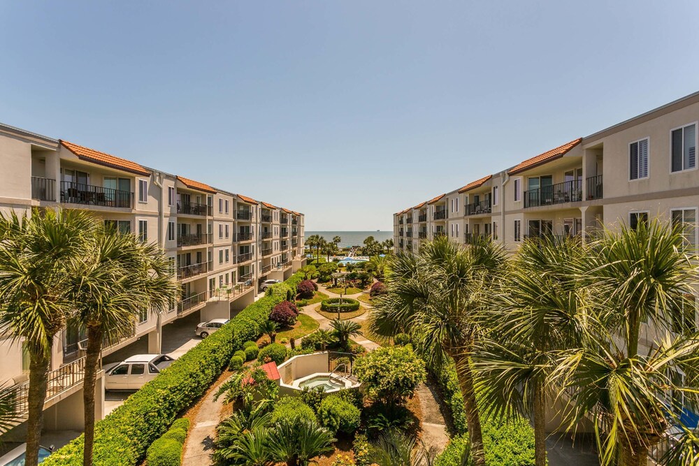 Condo, 2 Bedrooms, Partial View - Balcony