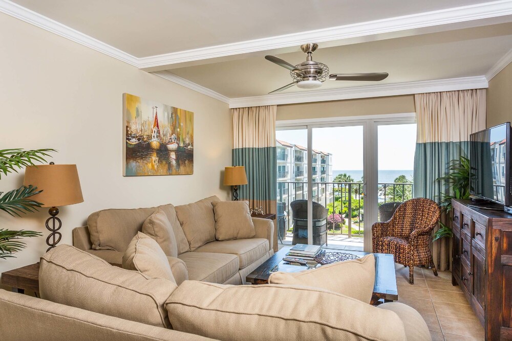 Condo, 2 Bedrooms, Partial View - Living Room
