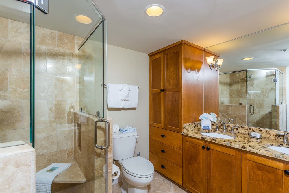 Condo, 2 Bedrooms, Partial View - Bathroom
