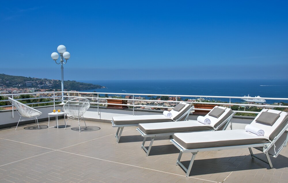 Sundeck