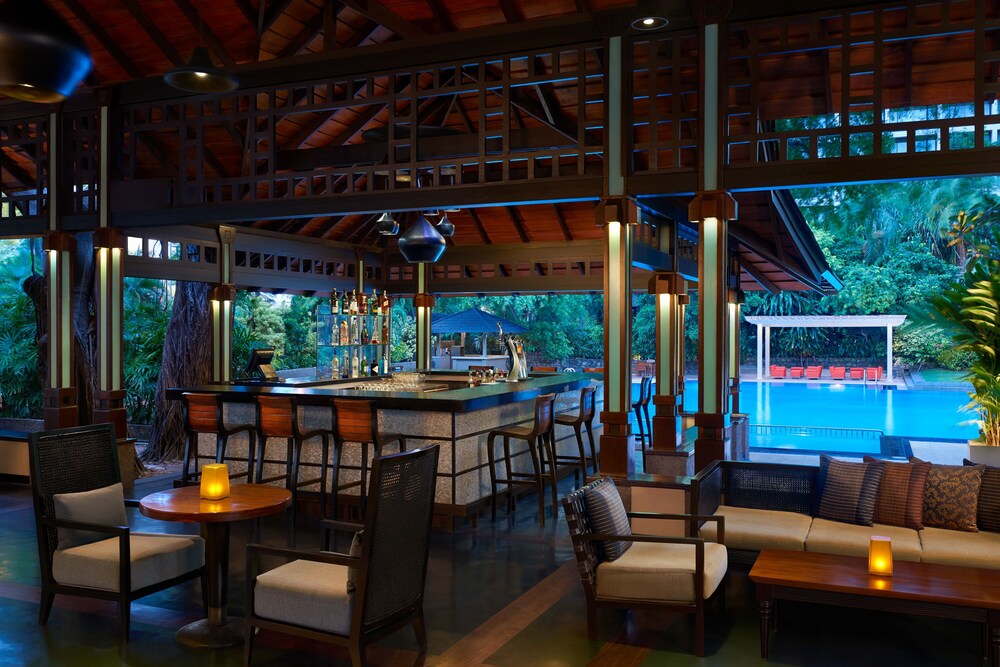 Poolside Bar