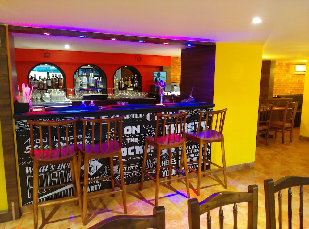 Hotel Bar