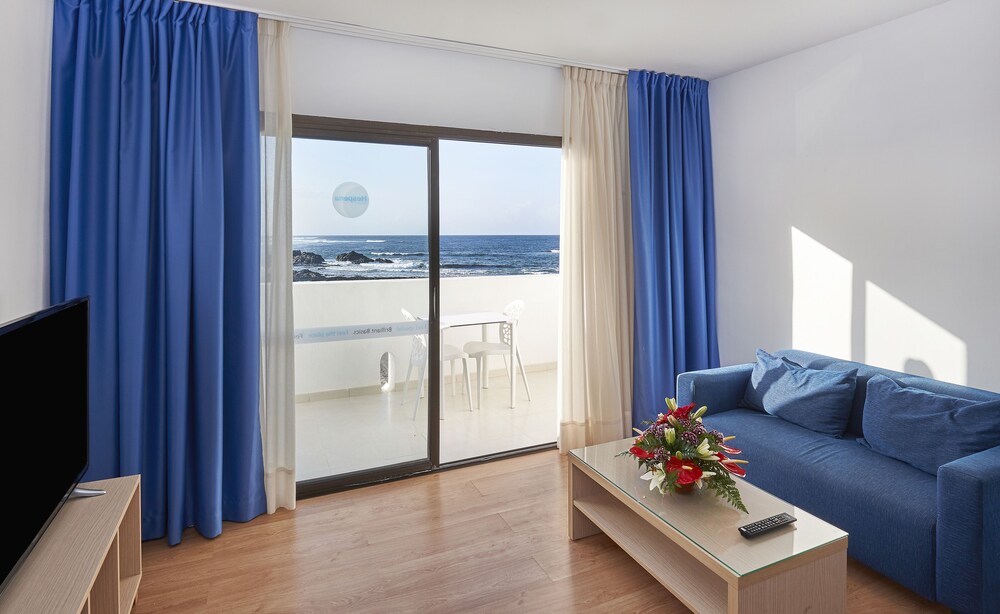 Premium Room, View - Living Area