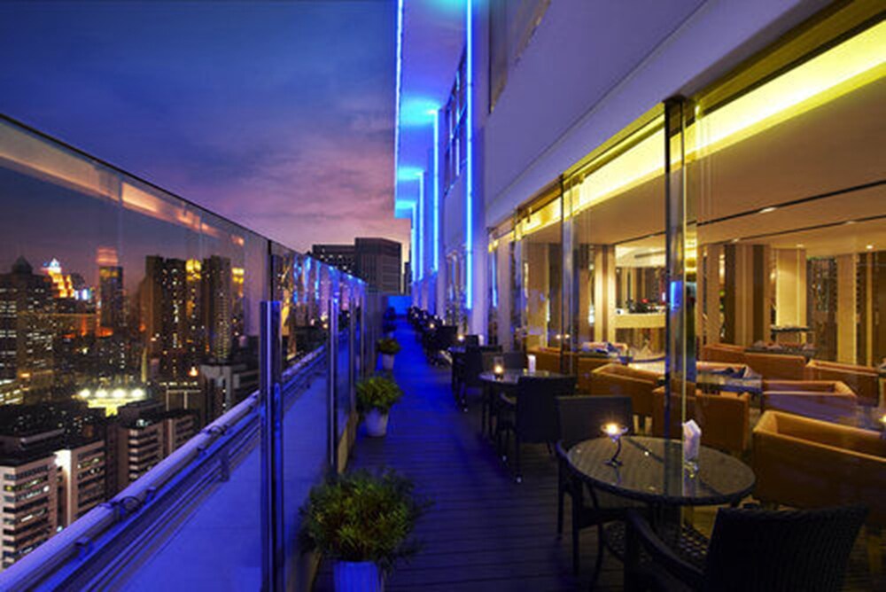 Hotel Lounge