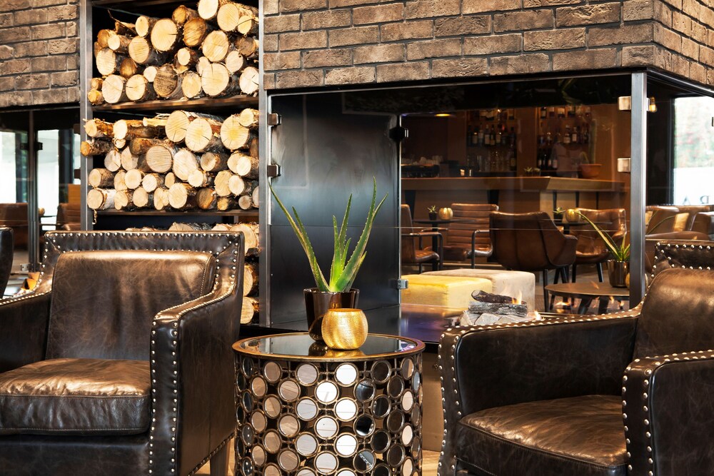 Hotel Lounge