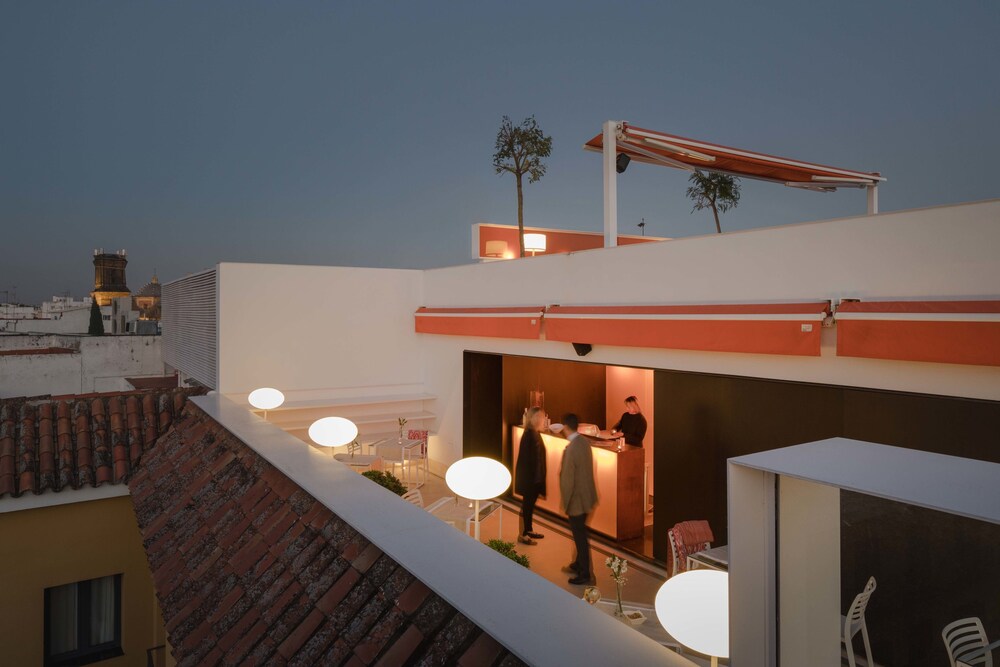 Bar junto a la piscina