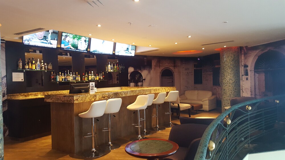 Hotel Bar