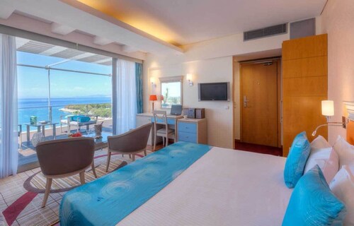 Tropical Hotel