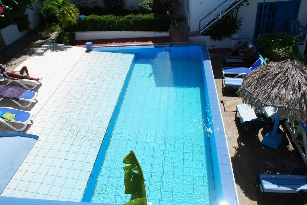 Infinity Pool