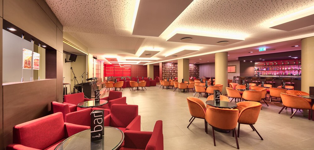 Hotel Lounge