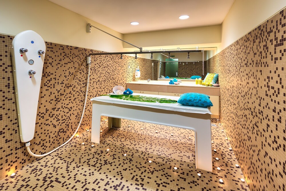 Vichy Shower