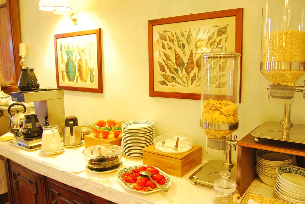 Salle de petit-déjeuner