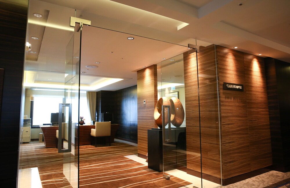 Hotel Lounge