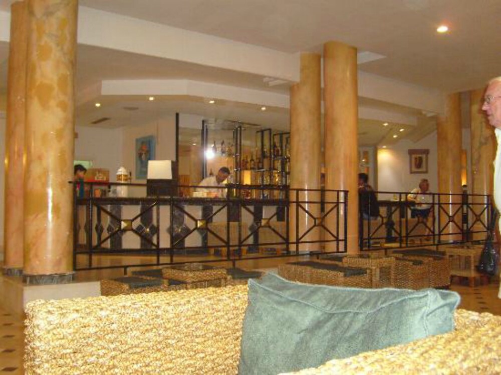 Hotel Bar