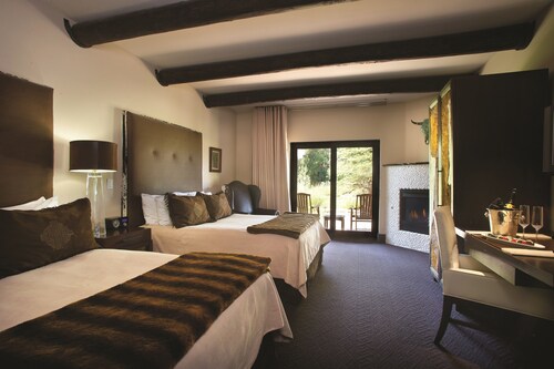 El Monte Sagrado Living Resort & Spa