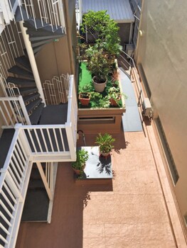 Courtyard View