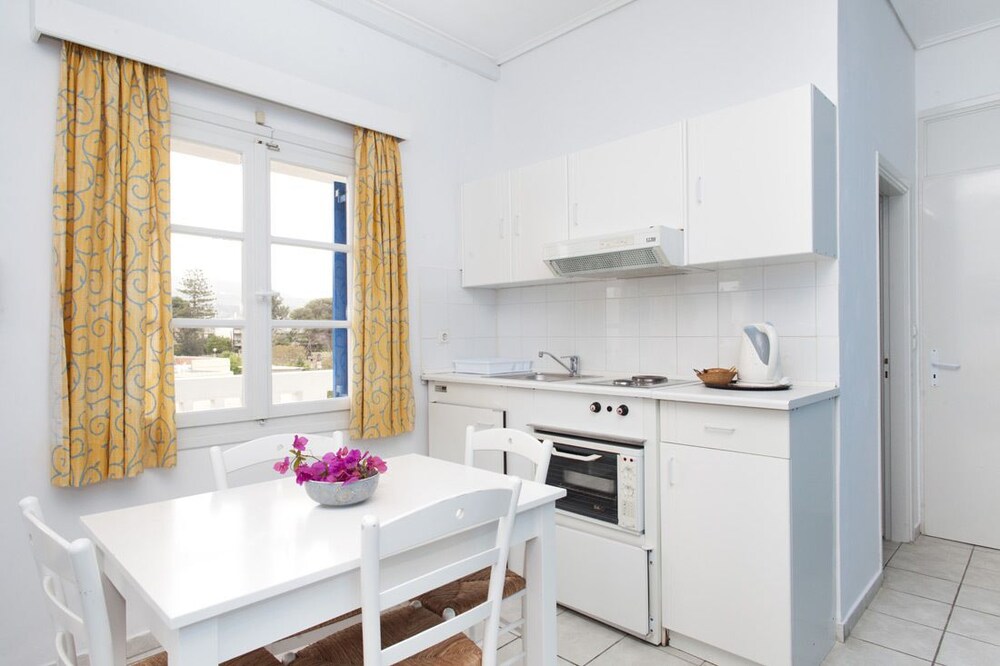 Apartment, 2 Bedrooms - In-Room Kitchenette