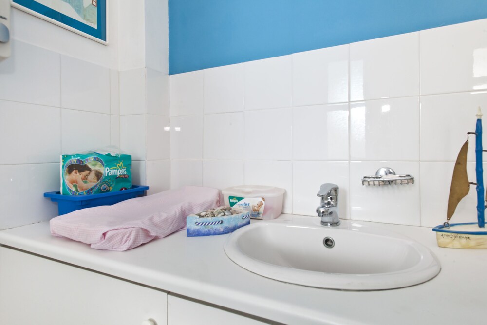 Apartment, 2 Bedrooms - Bathroom