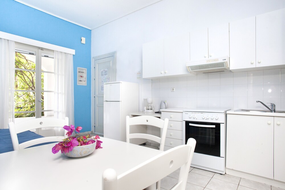 Apartment, 2 Bedrooms - In-Room Kitchen
