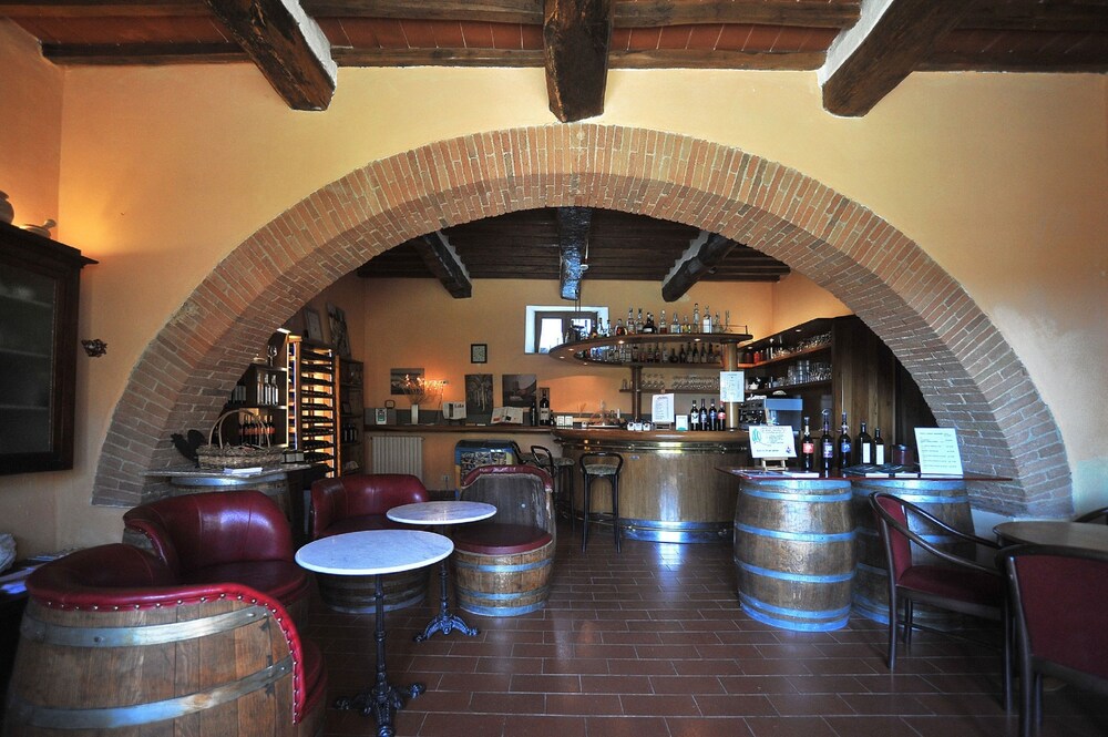 Hotel Bar