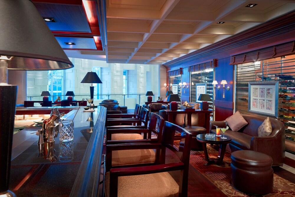 Hotel Lounge