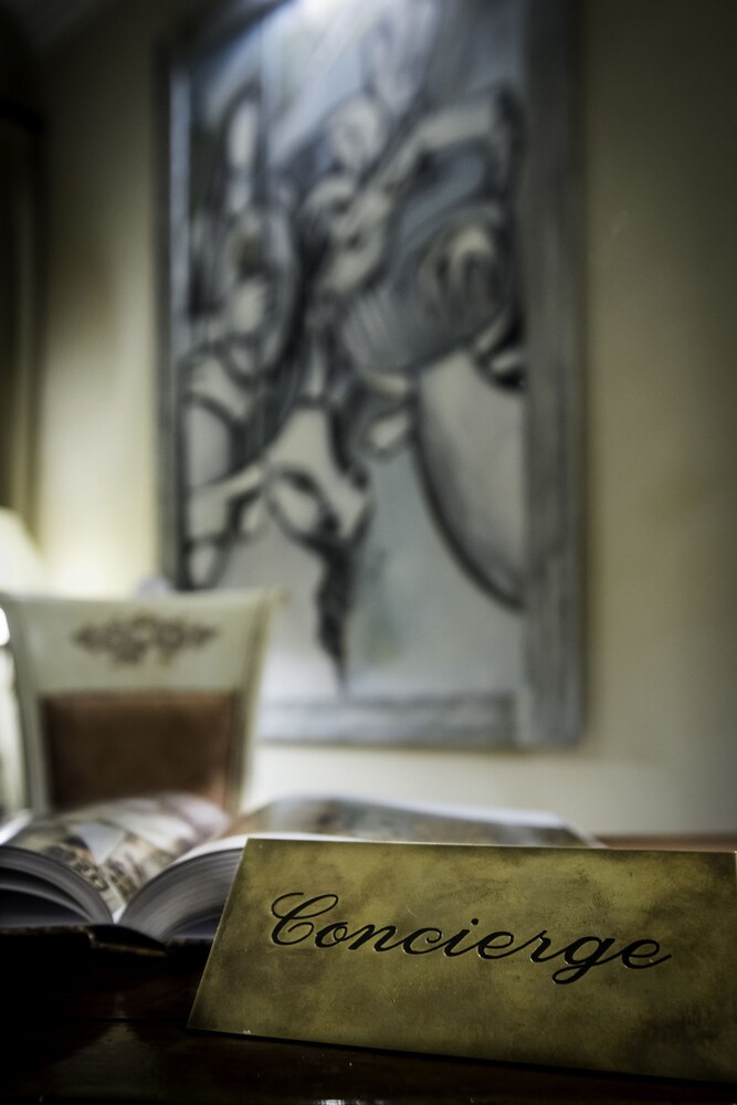 Concierge Desk